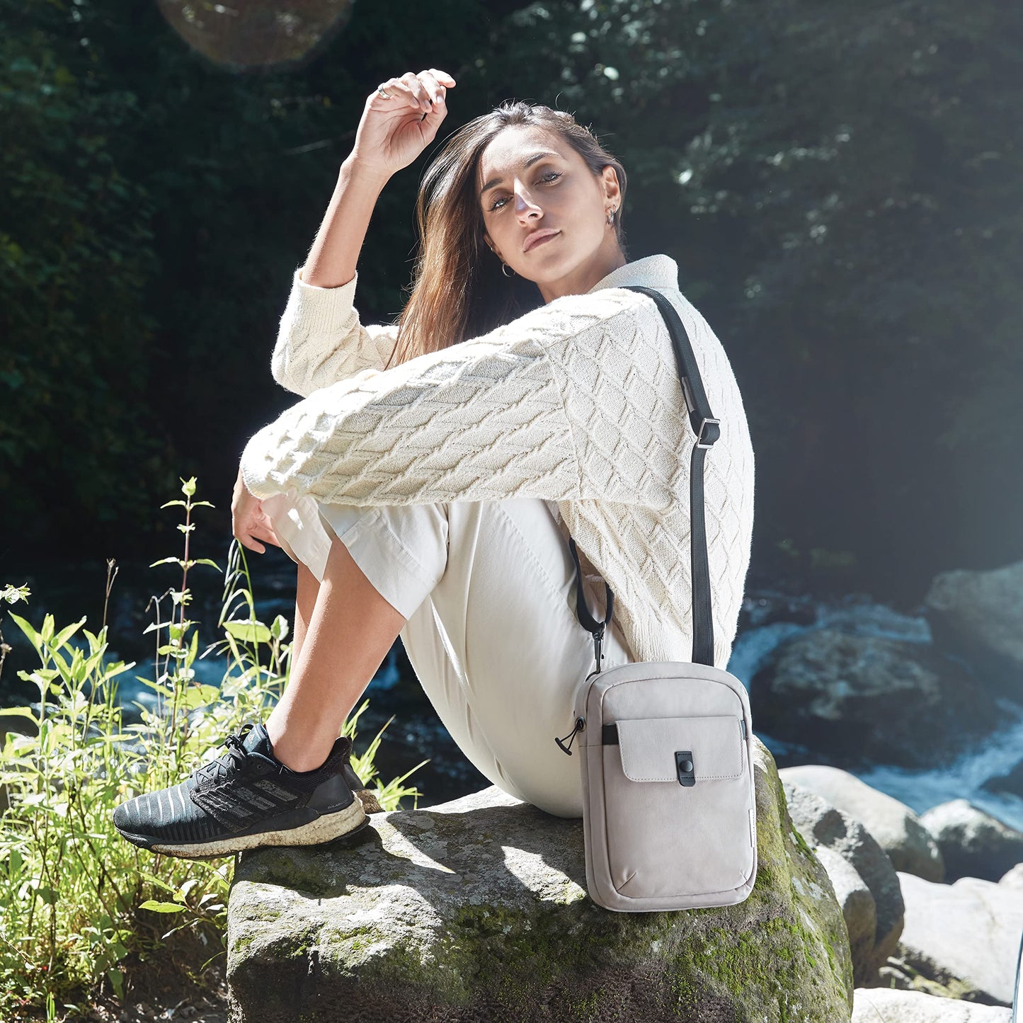 Travelon Anti-Theft Origin Slim Bag