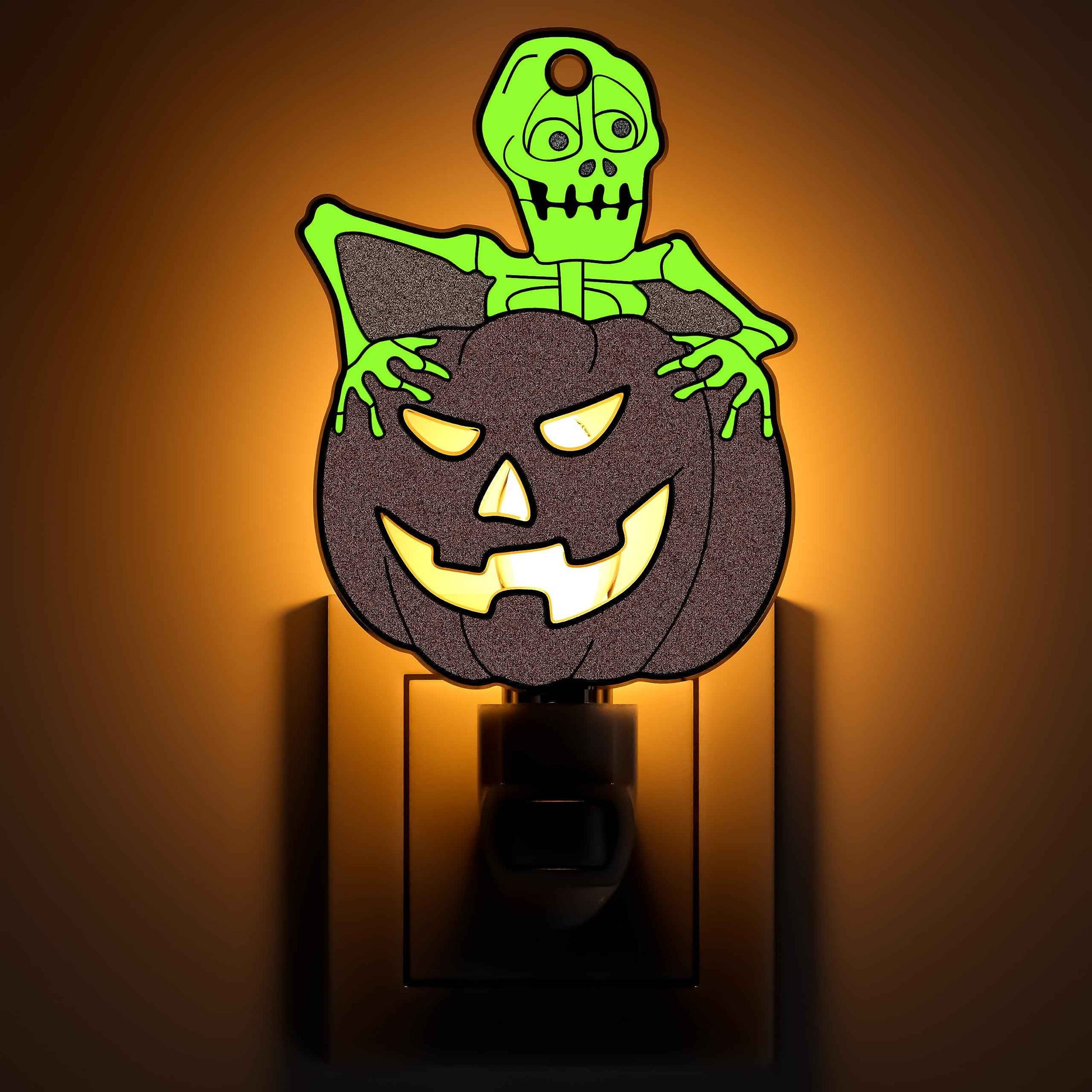 KUNDGLA Night Lights Plug into Wall,Halloween Skull Pumpkin 7W Plug in Night Light Dusk to Dawn 3000K Warm White Nightlight Switch-On/Off for Adult Kids Room Bathroom Hallway Kitchen Home Party Decor
