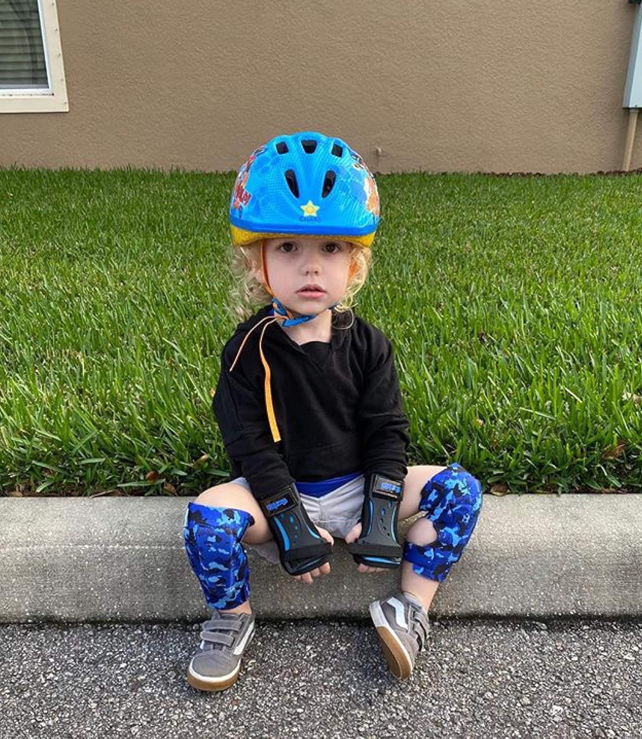 Simply Kids Wrist Guards - Protective Gear for Children | Ideal for Biking, Skateboarding & Snowboarding