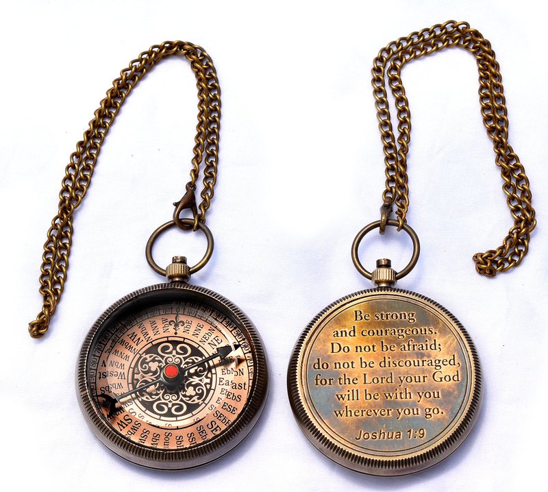 Be Strong and Courageous- Joshua 1: 9 Quote Engraved Compass with Wooden Box, Greeting Card, Gift Compass, Graduation Day Gifts 2026 Compass for Women Mens Boy Girls