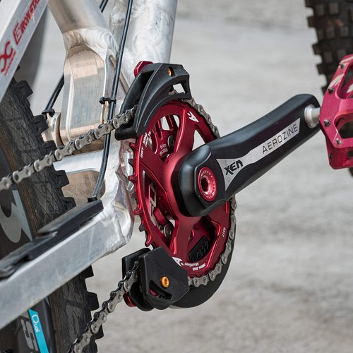 Funn Zippa DH Chain Guide, ISCG05 Interface, BSA Adapter Included, 32T-38T, Mountain Bike Chain Protector (Black)