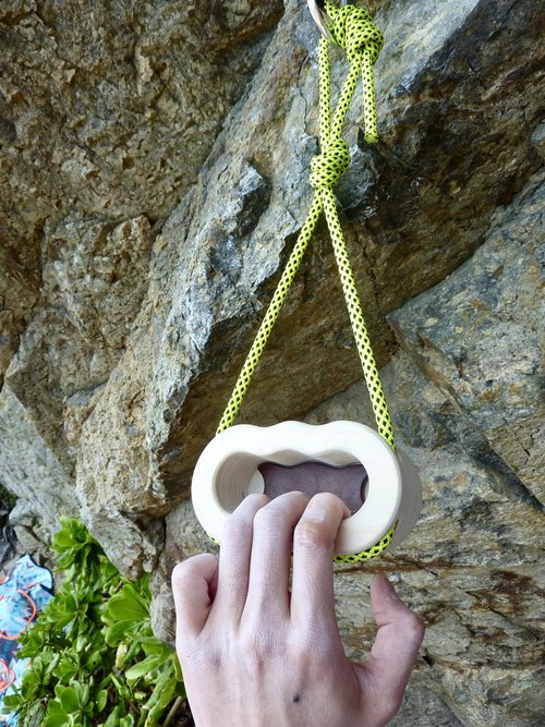 BLACKSTONE ISLAND Hangboard for Rock Climbing-Climbing Training Board- Hangboard for Indoor and Outdoor Use—MINI