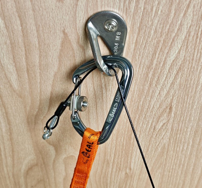 HZUTUZH Climbing Gear Recovery Device - It Provides Climbers a Safe Way to Bail Without Having to Leave Carabiner & Quickdraw on The Crux of The Climb. (Both Solid and Wire Gates)