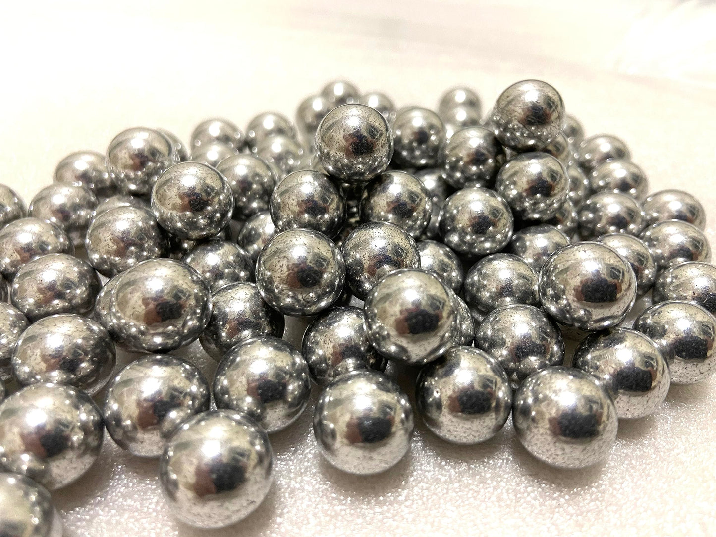 Alien Play 100 X 43 Cal Aluminum Balls for Self Defense and Target Practice, Solid Hard .43 Caliber Alu Paintballs Fit for T4E Walther PPQ/ TPM1 and Glock17/G17 (Silver)
