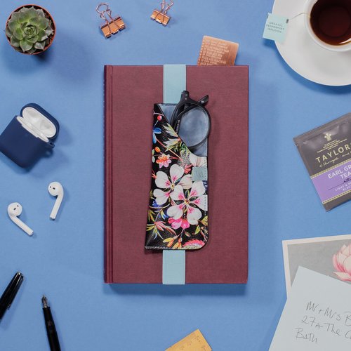 IF V & A Bookaroo Glasses Case Kilburn Black Floral