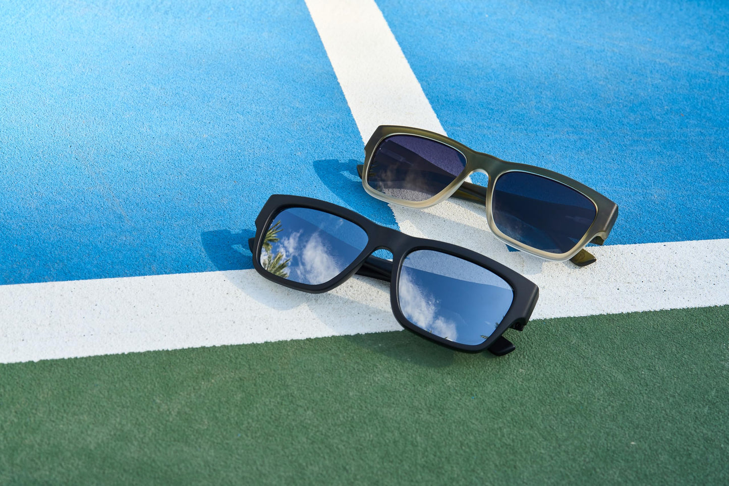 Peepers by PeeperSpecs Hank Polarized Sun - Green/Tan