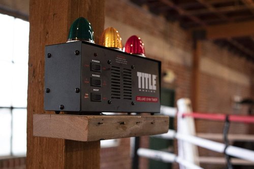 **Title: Deluxe Gym Timer - Versatile Workout Clock with Interval Settings | Perfect for Boxing and Fitness**
