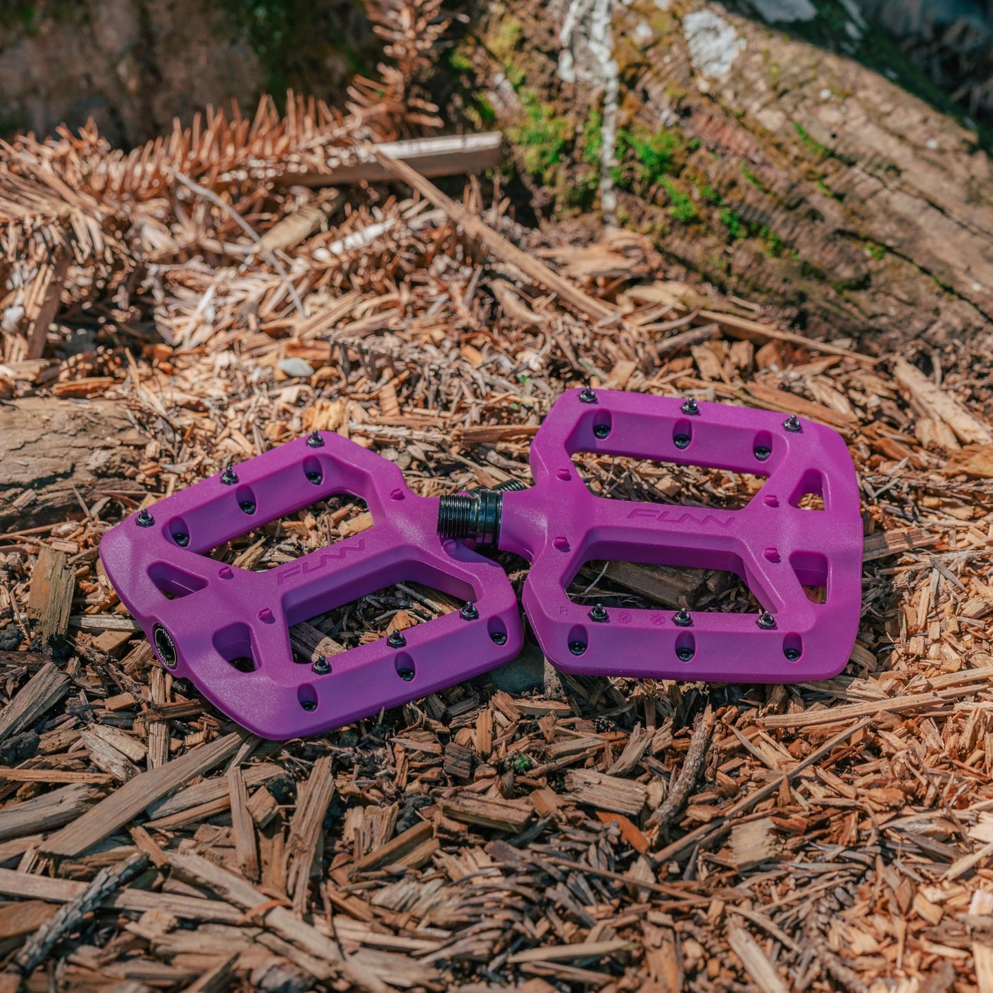 Funn Taipan Glass Fiber Reinforced Thermoplastic Bike Pedals with 9/16-inch CrMo Axles and Shin-Friendly Pins for MTB/BMX/Urban/Gravel Riding (Purple)