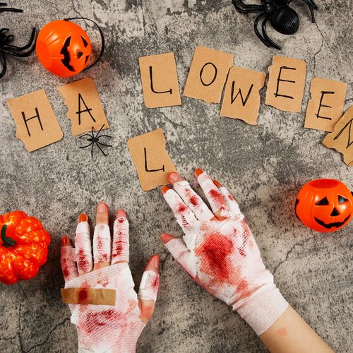 25 Yards 5 Rolls Halloween Mummy Bandage Wrap Self Adhesive Stretch Gauze Bandage Rolls Halloween Mummy Costume for Women Men Cosplay