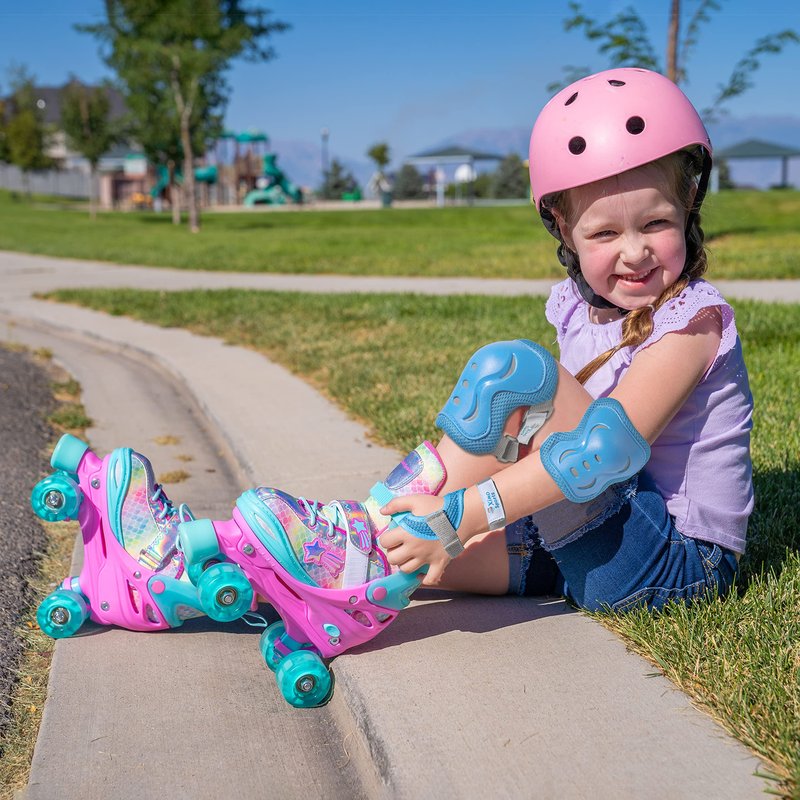 Xino Sports Kids/Youth Protective Gear Set - Knee Pads, Elbow Pads, Wrist Guards, Reflective Gear for Night Riding, for Roller Skates, Skateboard, Inline Skates, Scooter Riding for Ages 3 - 8, Blue