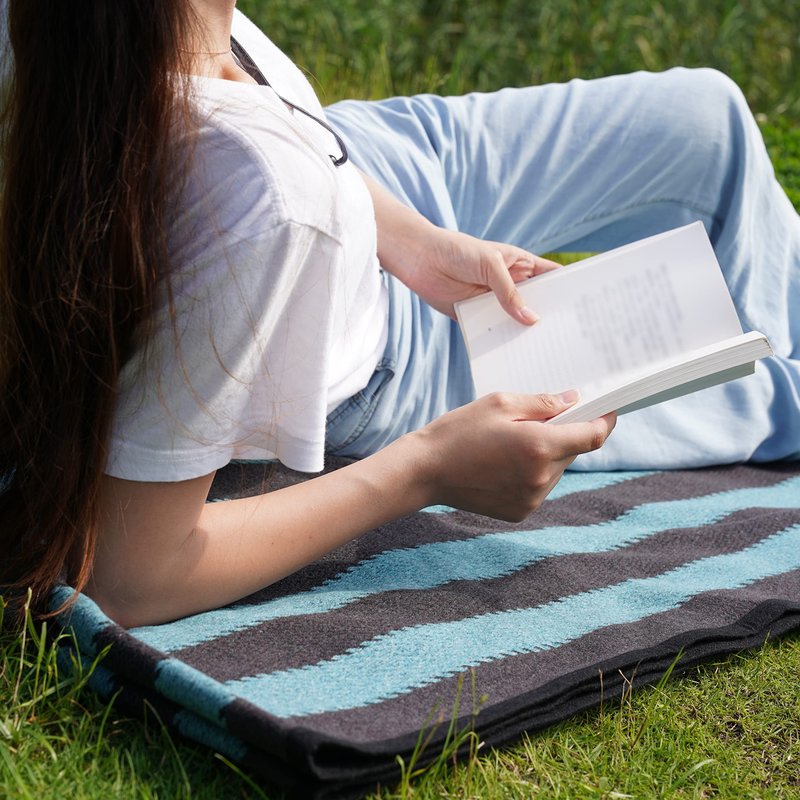 PuTian Merino Wool Blanket - Large Warm Soft Washable Camp Blanket Throw for Bed Couch Camping Outdoor Travel Emergency, Brown Geometry