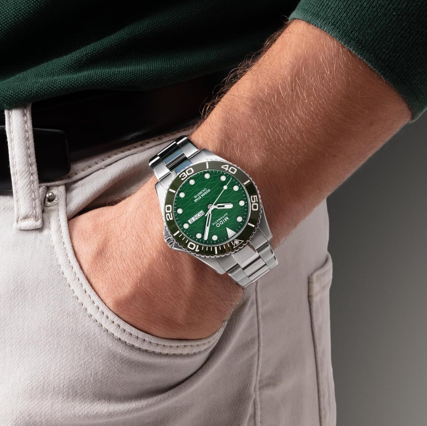 MIDO Ocean Star 200C - Swiss Automatic Diving Watch for Men - 42.5mm Stainless Steel Case | Rotating Ceramic Bezel