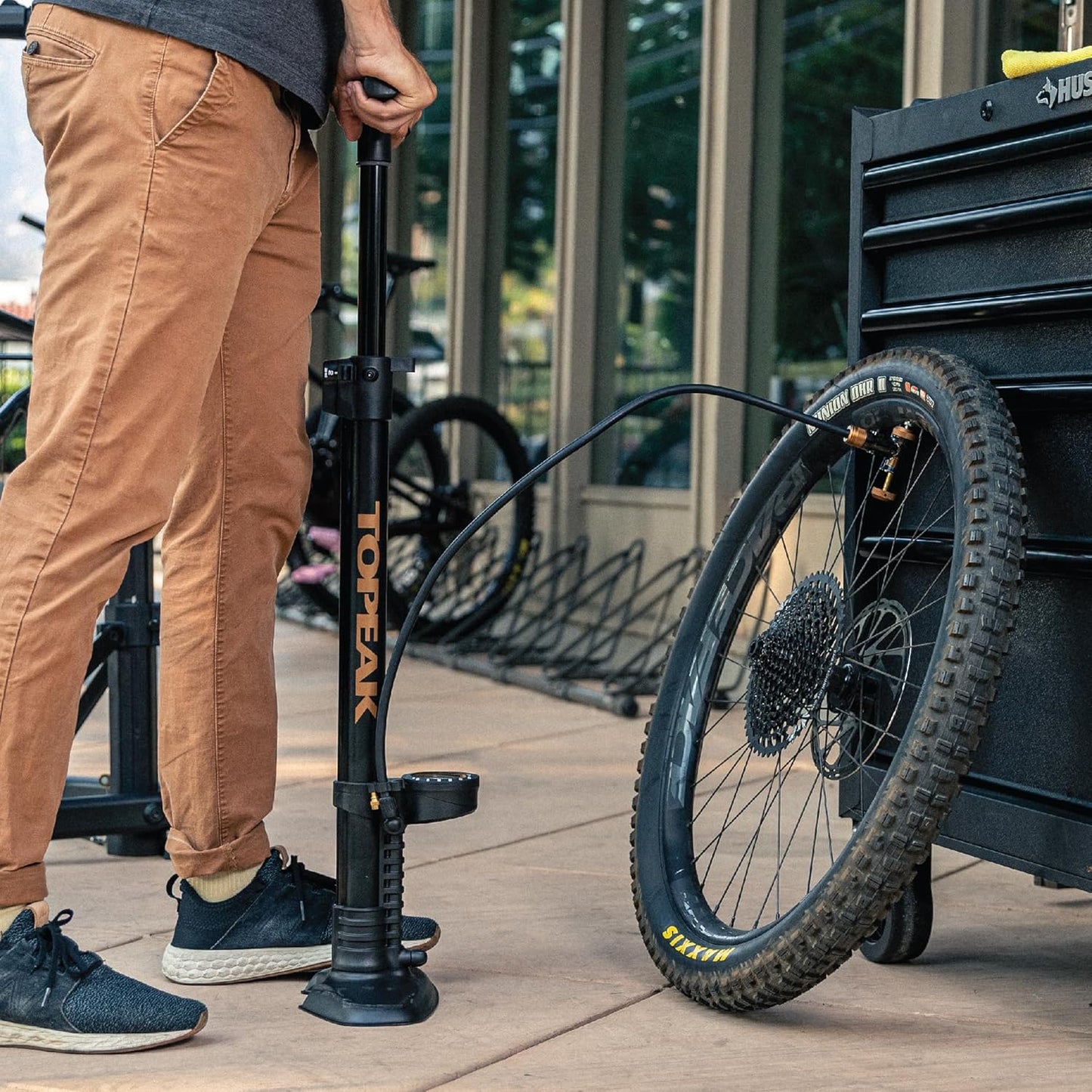 Topeak JoeBlow Tubi 2Stage Bike Pump - High-Pressure Floor Pump for Tubeless & Standard Tires | Durable Steel & Aluminum Design
