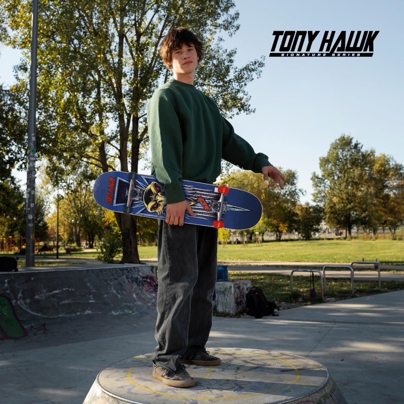 Tony Hawk 31 inch Skateboard, Tony Hawk Signature Series 2, 9-ply Maple Deck Skateboard for Cruising, Carving, Tricks and Downhill, Dagger/Cross/Skull