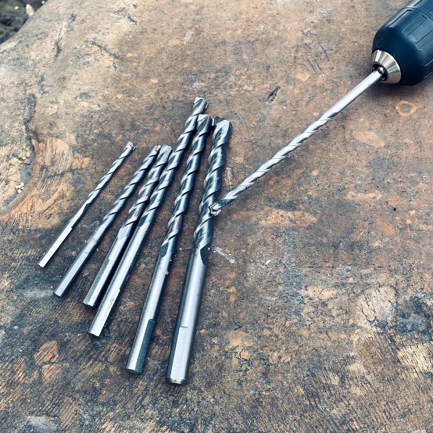 COMOWARE Concrete Drill Bit Set 7pcs, 3/16"-1/2", Masonry Drill Bit Set Carbon Steel,Carbide Tip,Triangle Shank for Brick, Masonry,Rock, Ceramic Tile, Cement Concrete